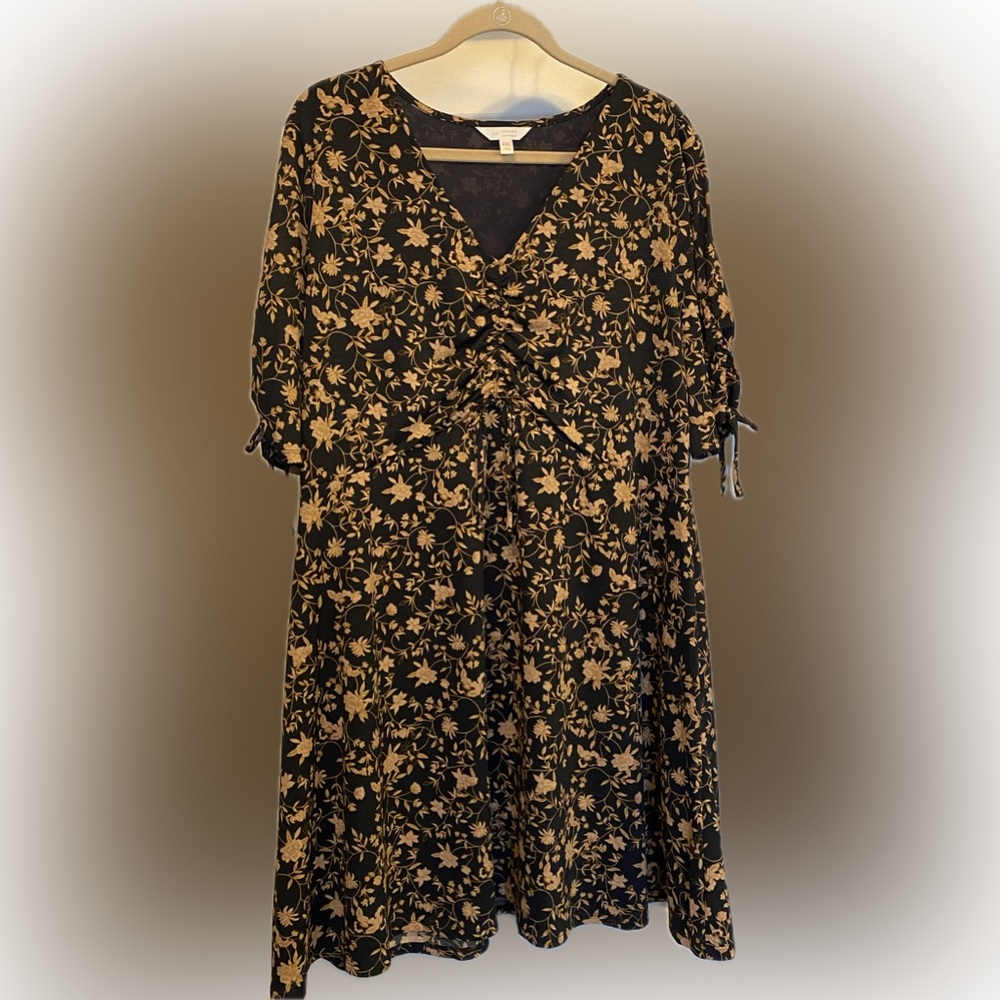 Mid length women's dress size XXL